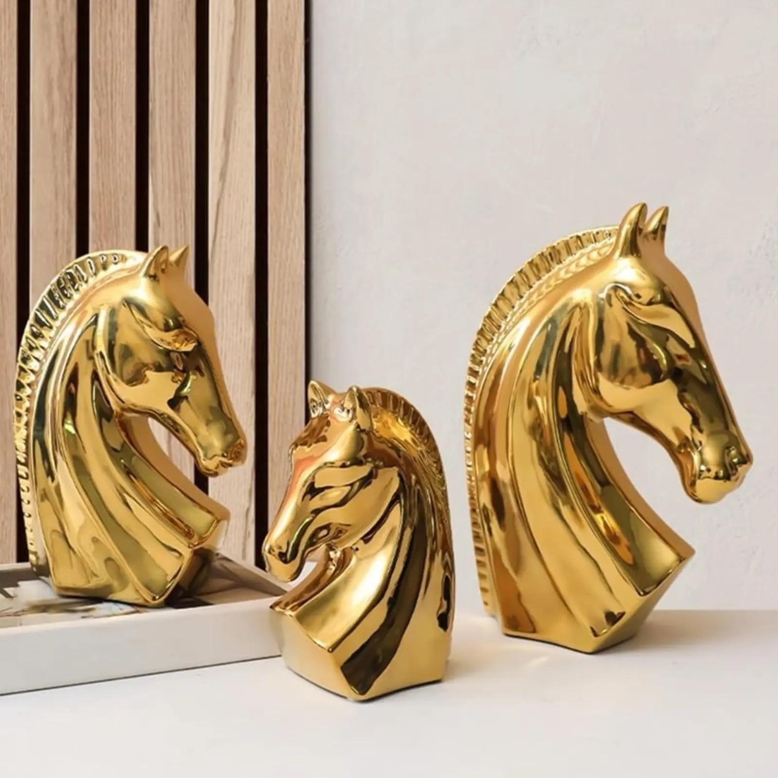 Ceramic Horse Bust Modern Design Horse Head Statue House Decoration Electroplated Finish for Office, Entryway