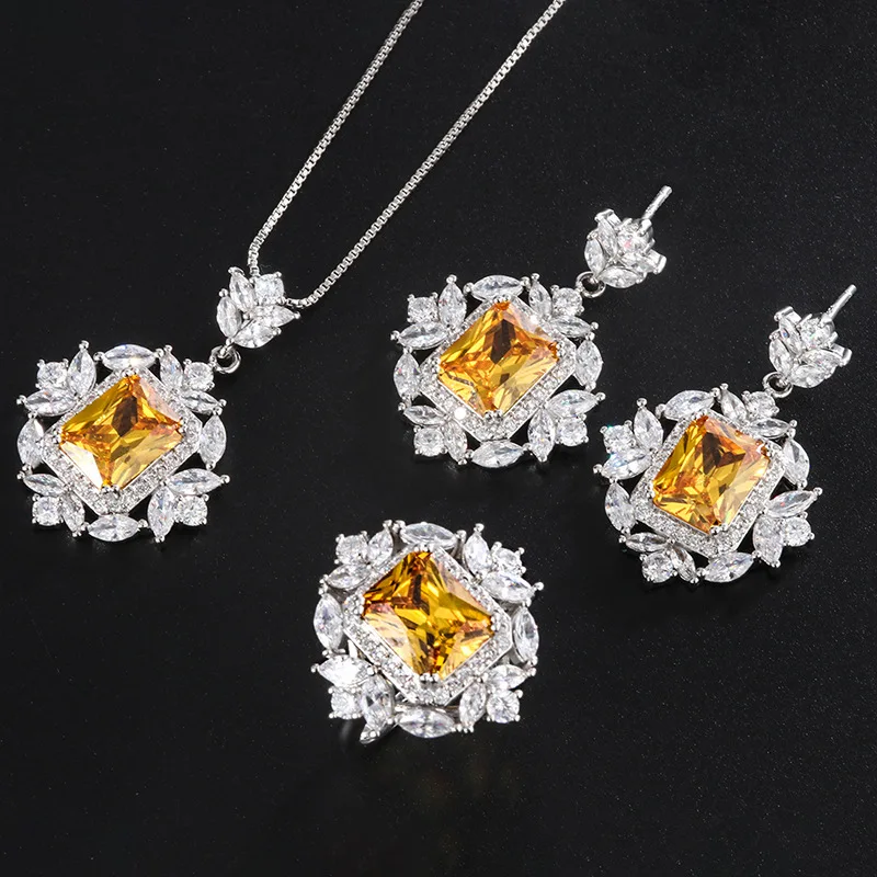 

Jewelry Women's Colorful Gemstone Style European and American Trend Yellow Diamond Vintage Pendant Necklace Elegant Clavicle Cha