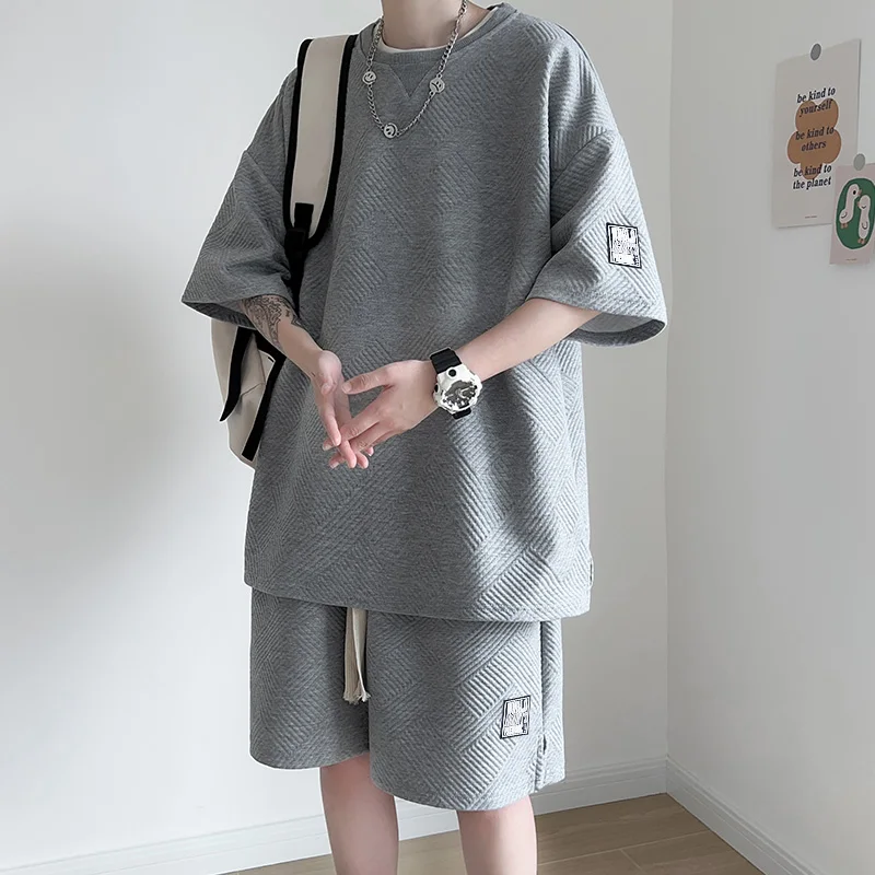 

Men's Summer Sportswear Set Casual Fashionable Loose Fit Two-Piece Short Sleeve T-Shirt And Shorts Trendy Leisure Outfit