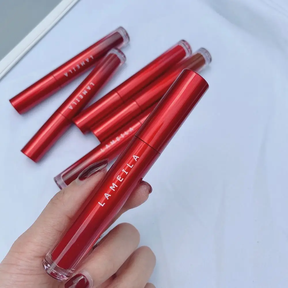 Langlebige rote Tube Lippenstift Make-up Lippen pflege natürliche wasserdichte Lip gloss Antihaft seidige Samt Lippen glasur Mädchen