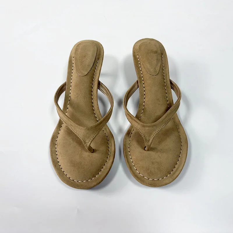 Modische Damen-Sandalen mit Rundem Zeh und Dünnem Absatz, Flip-Flops, Flache Schuhe, Mittelhohe Absätze, Damen-Pantoletten, Pumps – Detail 7