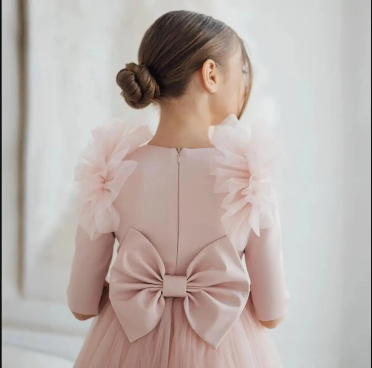 Customized 2025 Flower Girl Dress For Wedding Half Sleeve Pleated Tulle Pageant Kids Birthday First Communion Bridesmaid Gown