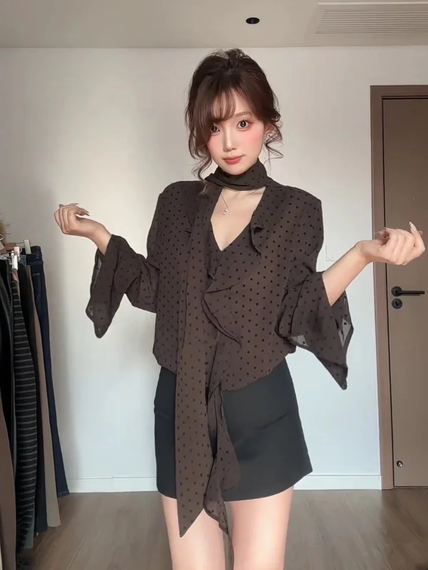 

plus Size Women's Korean Style Long Sleeve Shirt Loose V-Neck Lace Trim Design Slimming Effect Floral Print Button Closure