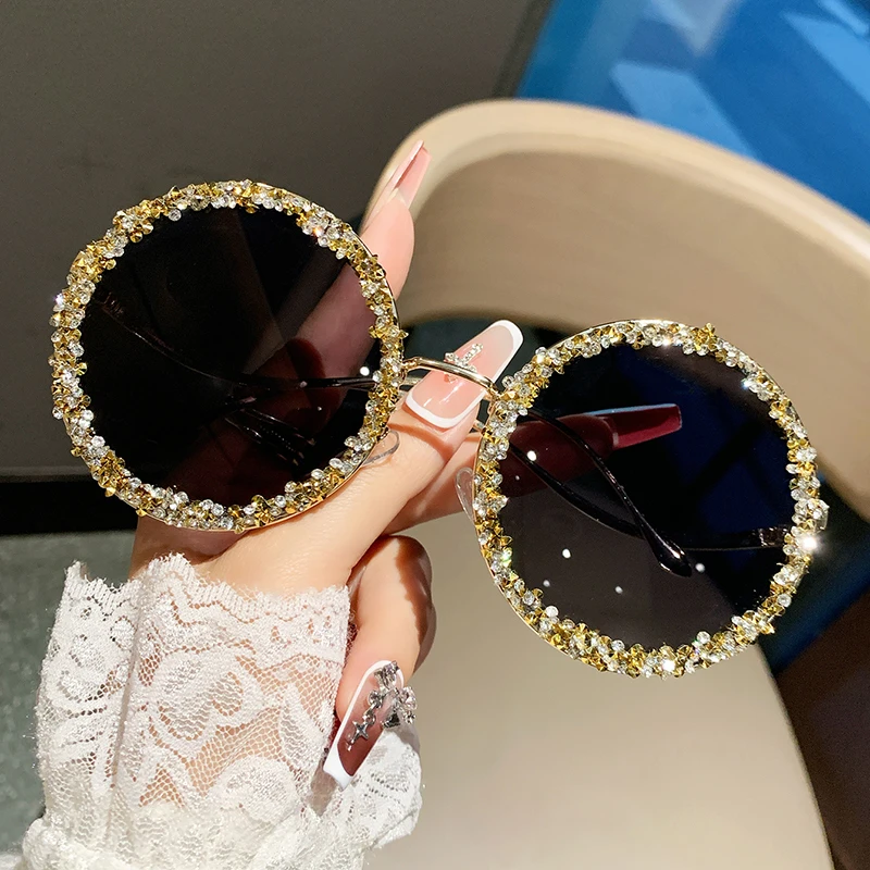 نظارات الموضة الجديدة الماسية للسيدات، وجه نحيف، نظارات شمسية عصرية عالية الجودة، إطلاق النار في الشوارع.
