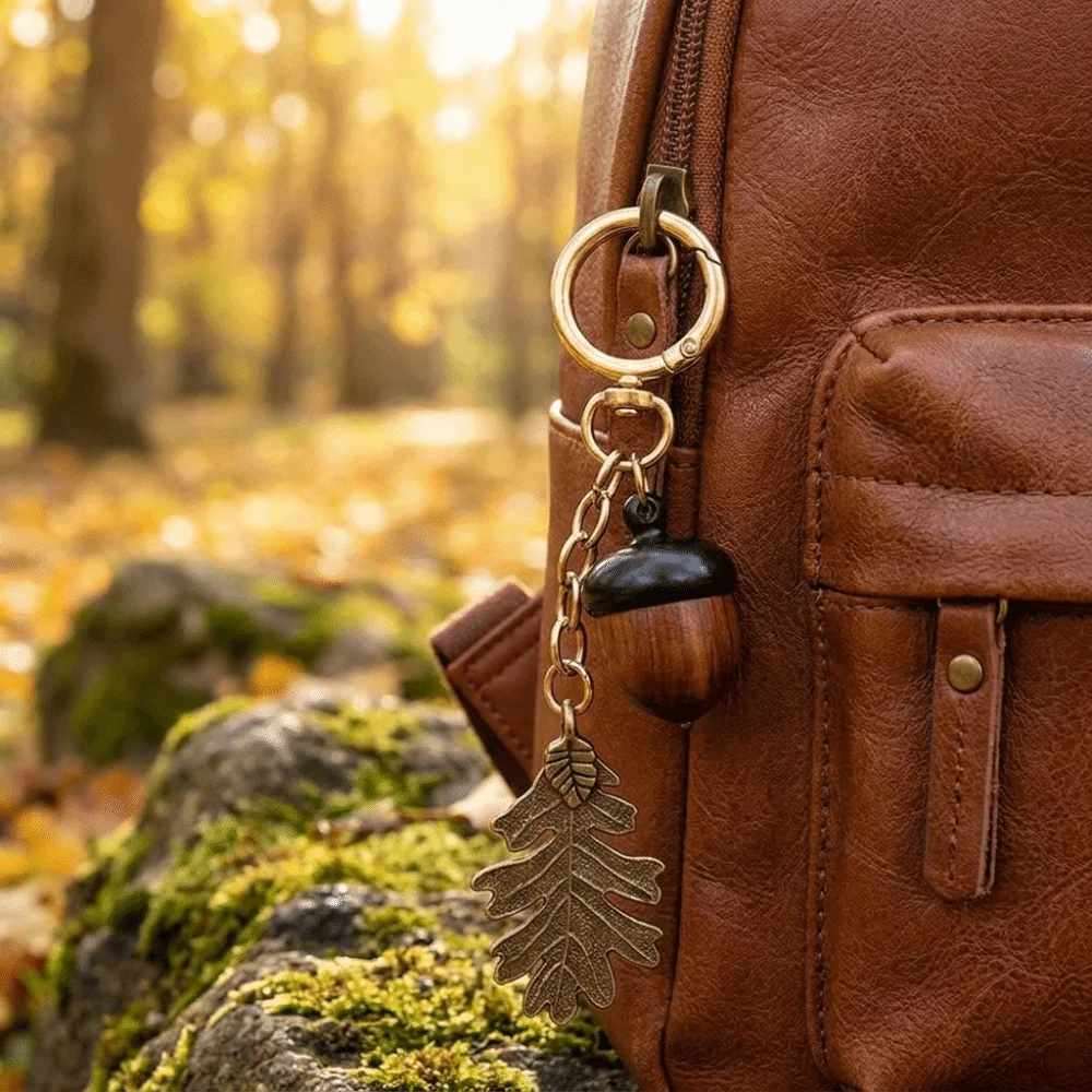 Antique Acorn Keychain Small Item Storage Lightweight Simulation Acorn Bag Pendant Removable Twist Open Metal Keychain