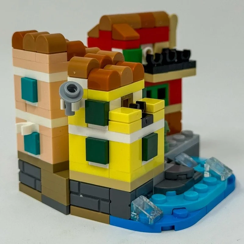 MOC-239780 Mini Italian Riviera Building Block Assembly Model City Beautiful Streetscape Architecture Series Downtown 197Pcs