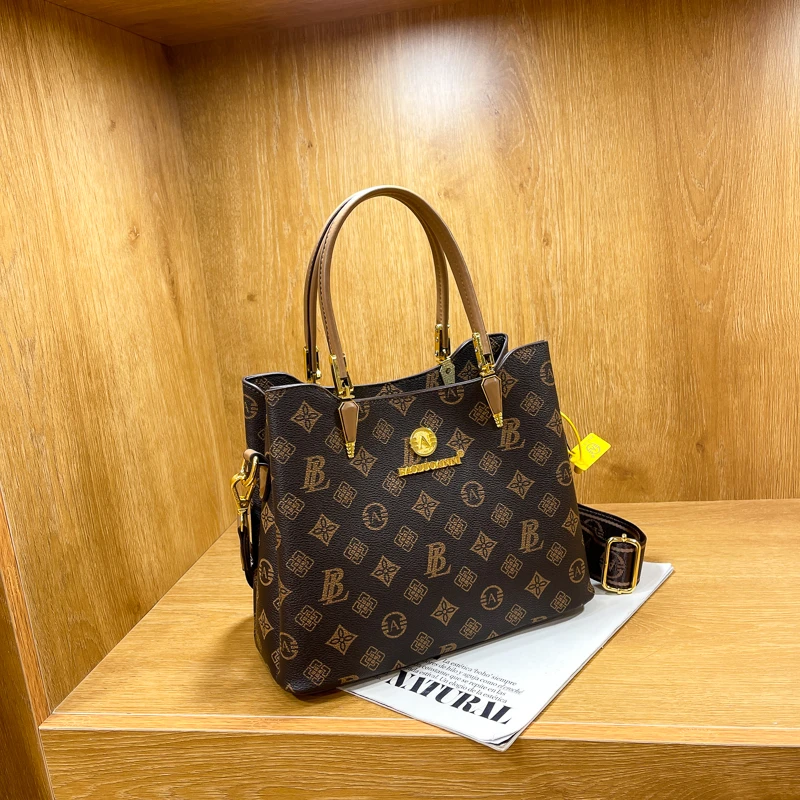 

Weekend Ready Cloud Bag Women Multifunctional Shoulder Bag Casual For Relaxed Outings