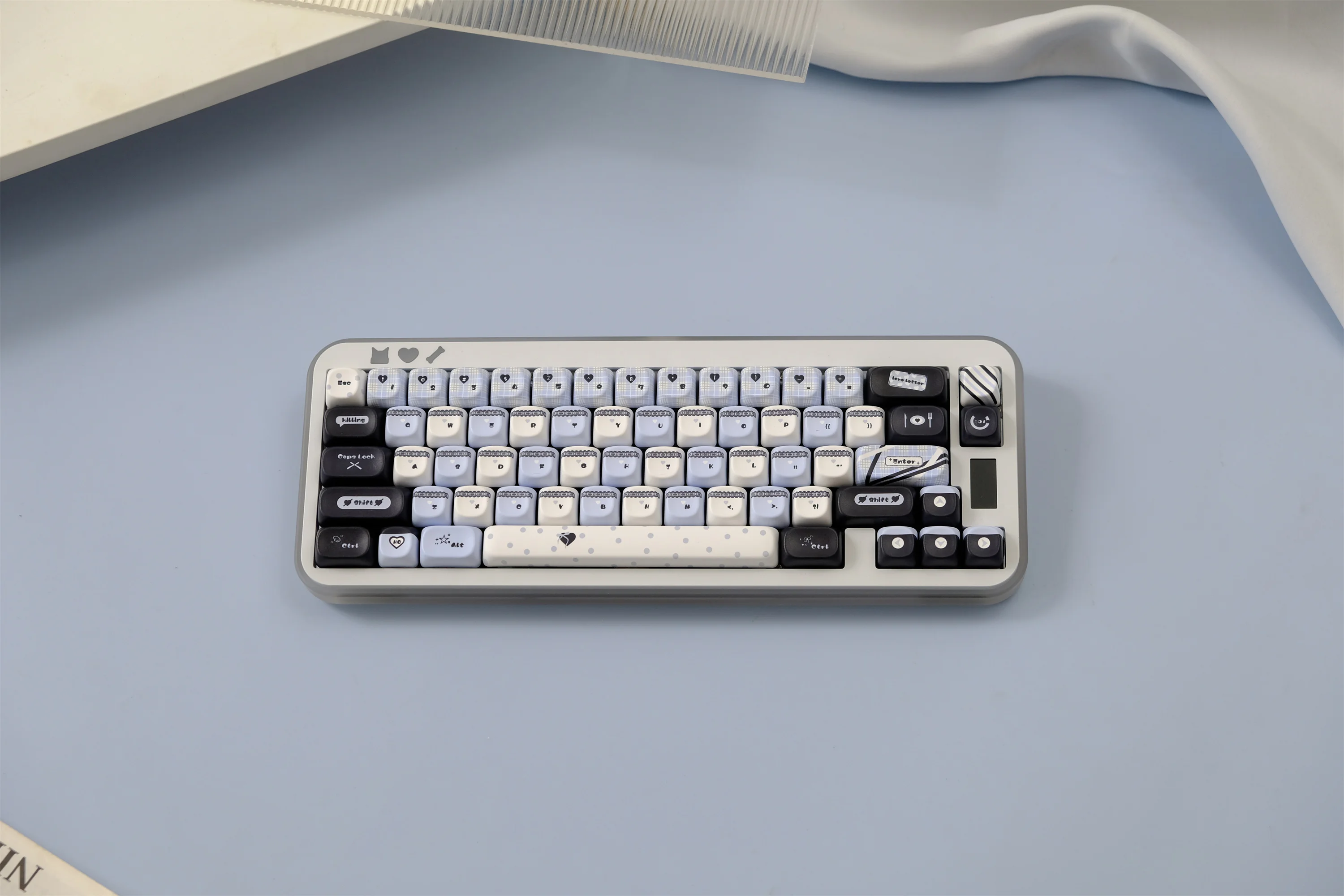 

Сине-черные кружевные колпачки для клавиш, 126 клавиш, материал PBT, профиль MOA, DYE-SUB, для механической клавиатуры Wooting с переключателями CHERRY MX