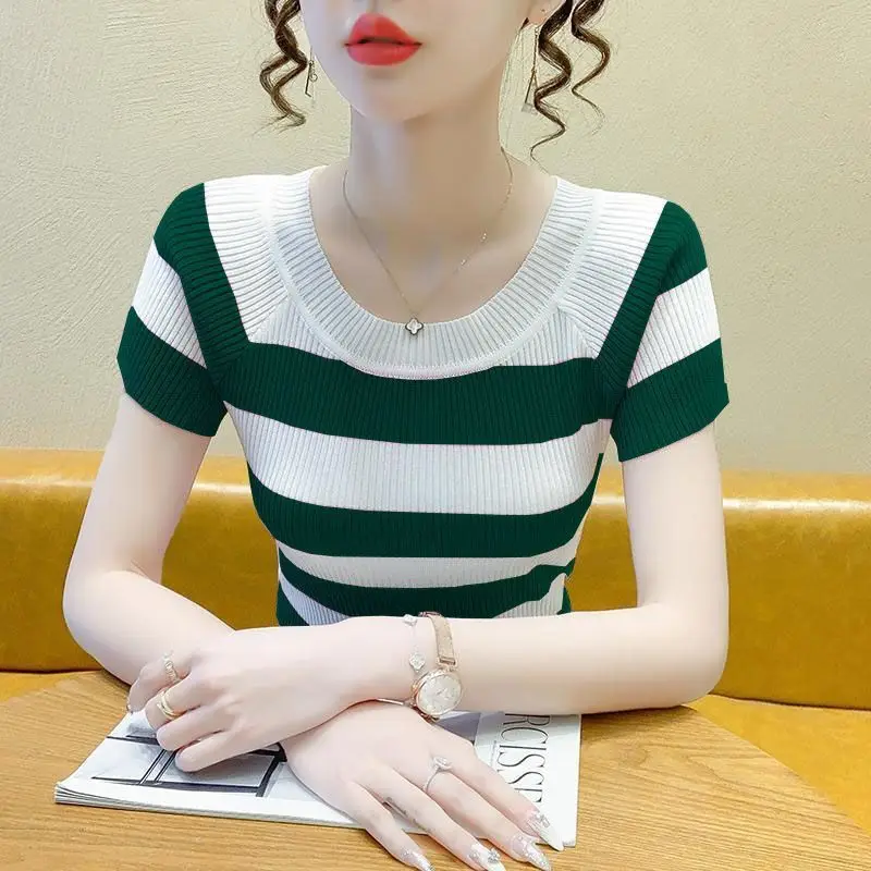 

2025 Summer New T-shirts for Women Elegant Fashion Short Sleeve T-shirt Female Trend Tops Ladies Tees Basic Tops Clothing