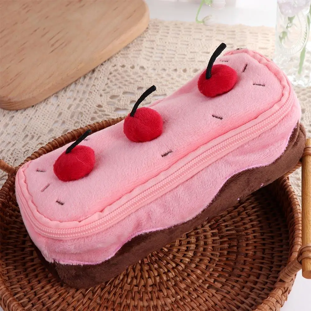 Imagem -02 - Cherry Cake Plush Pen Bolsa Bolsas Cosméticos Papelaria de Grande Capacidade Bolsa Requintado Kawaii Lápis Pouch Papelaria Box