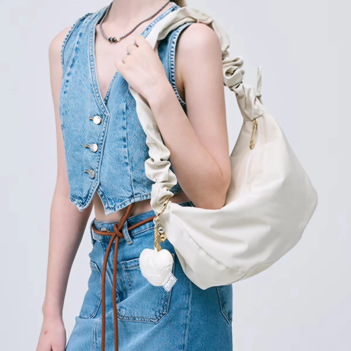 Medium-sized Korean Soft Dumpling Bag With Zipper Inner Pocket And Pleated Design Niche Shoulder Bag
