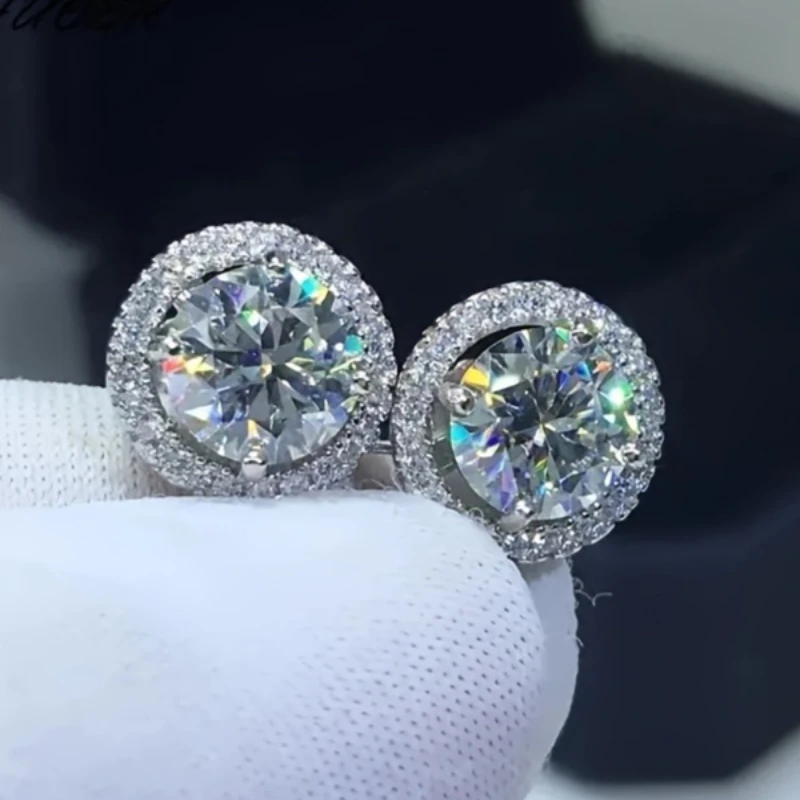 1 Pair of Fashion Halo Round Earrings Men Shiny Cube Synthetic Zirconia Suitable Wedding Luxury Exquisite Jewelry Pendant Gifts