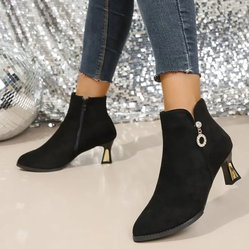 Schwarze Spitze Stiefeletten Herbst Winter Warme Stiefeletten mit Absatz für Damen Trend 2026 Bequeme und Elegante Kurze Damenschuhe – Detail 1