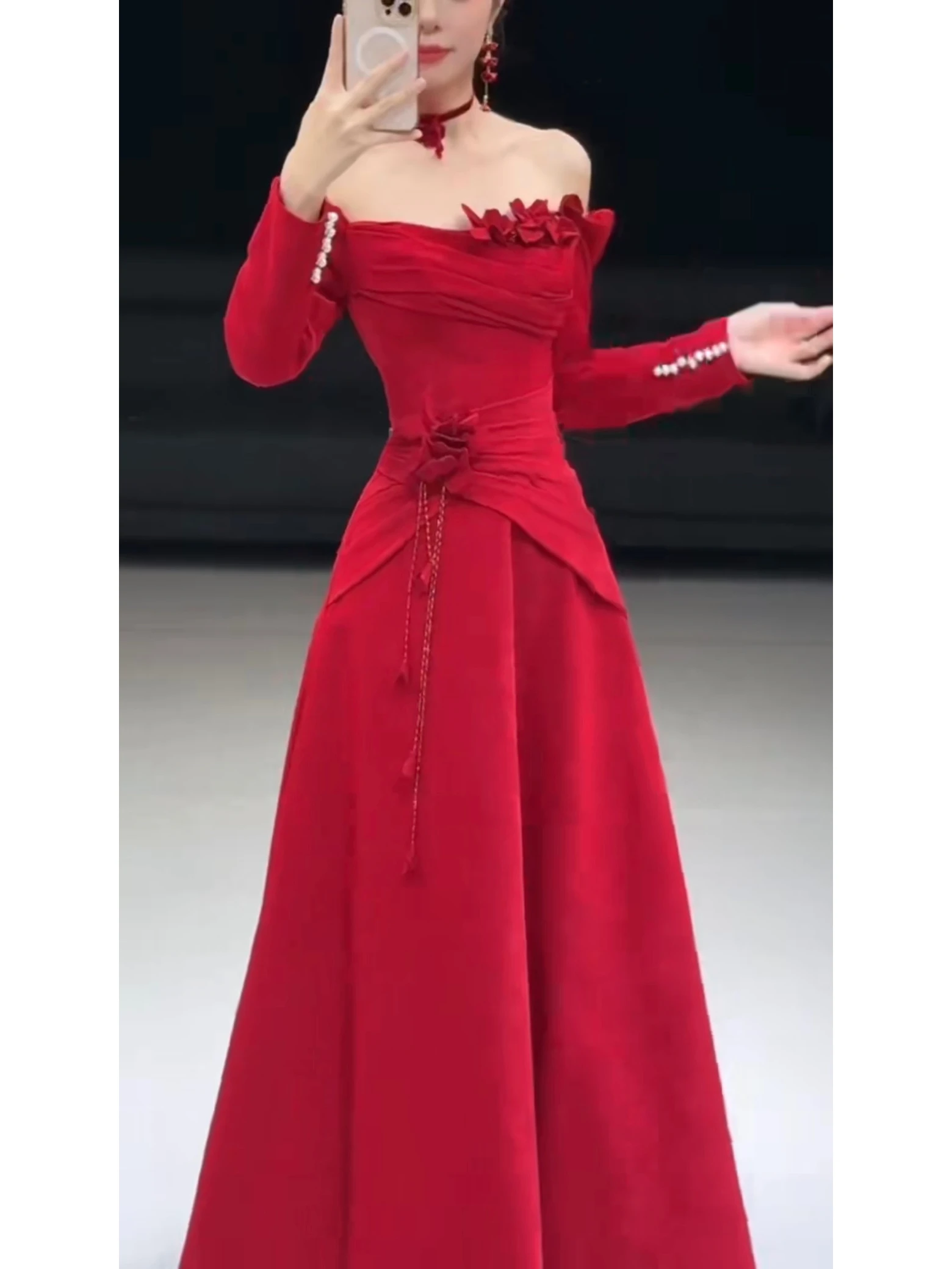 

Элегантное красное свадебное платье на одно плечо с длинным рукавом для свадебного приема, в корейском стиле, с завышенной талией, из полиэфирного волокна, длинное.