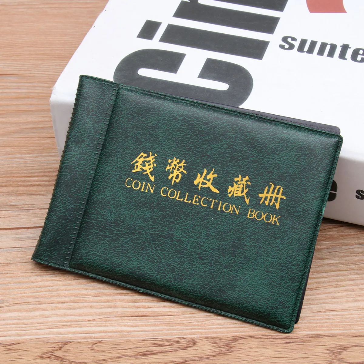 

Альбом для коллекционирования монет на 60 карманов, портативный, компактный, 138x98 мм, темно-зеленая обложка из ПУ, страницы с ОПП-пленкой, идеально подходит для монет, капс-токенов, значков