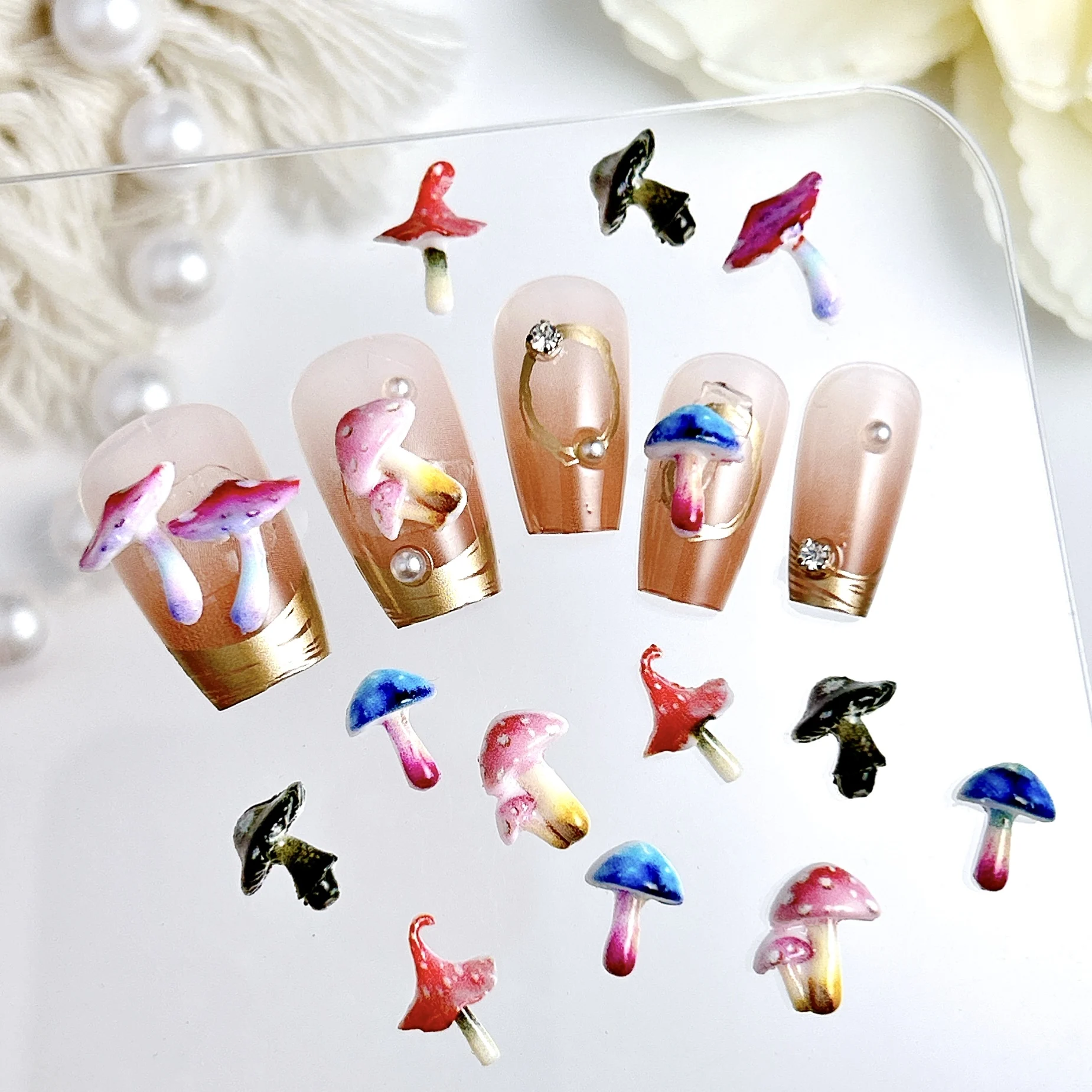 50 個革新的なクリエイティブ魅力的なキノコネイルアートデコレーションカラフルな現実的な魔法の帽子キノコ樹脂ネイルチャーム DIY