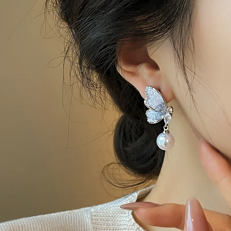 Pendientes de mariposa de cristal para mujer, accesorio de joyería elegante y a la moda, encantador