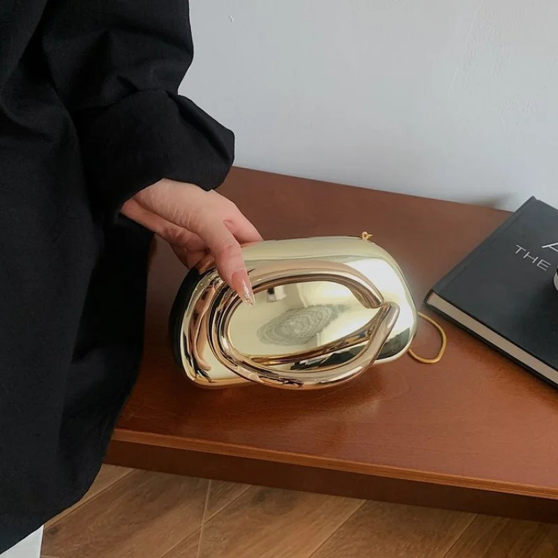 حقيبة ظهر كلاسيكية بشعار فريد من نوعه للركاب الكاجوال بسعة كبيرة للرجال والنساء العصريات