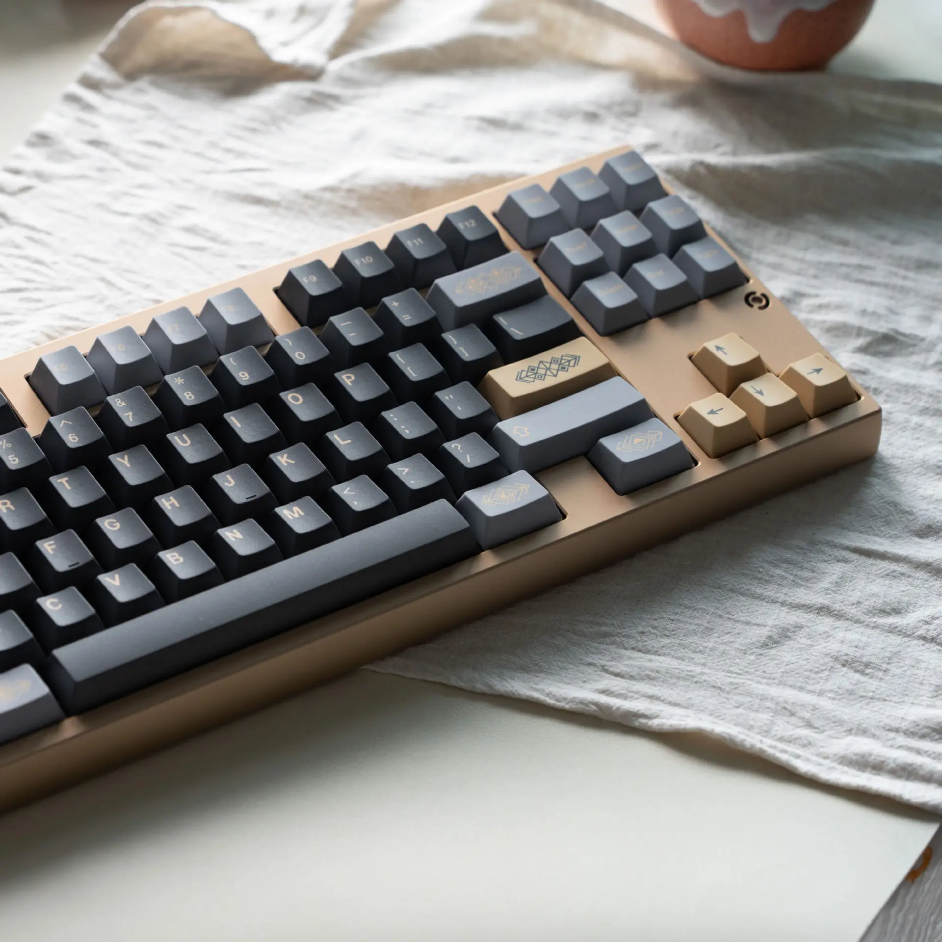 Trill Theme PBT الارتفاع الأصلي، غطاء مفاتيح ساخن الارتفاع بخمسة جوانب، مجموعة كاملة من تخصيص لوحة المفاتيح الميكانيكية Hua