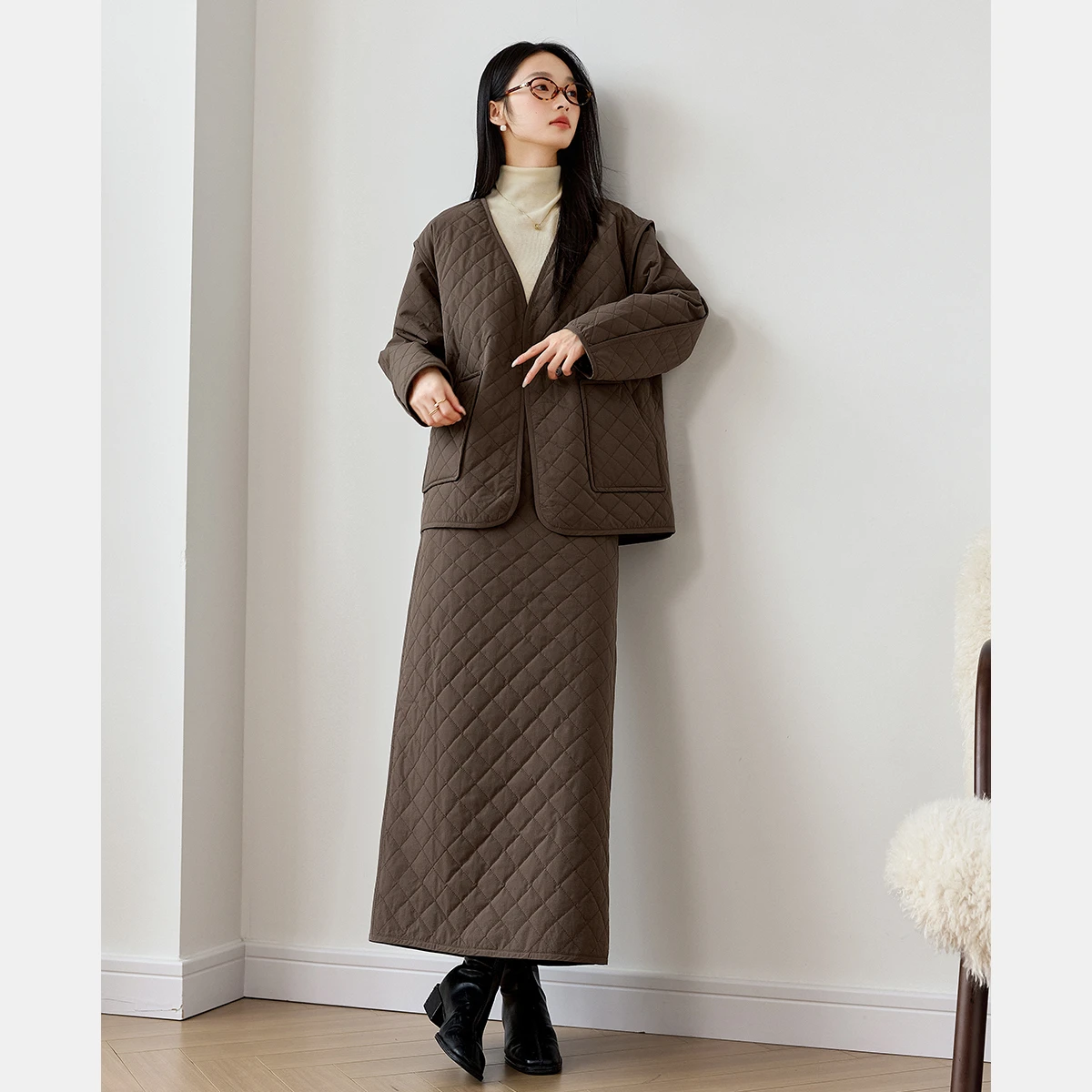 VIMLY Damesroksets 2025, Winter Vintage Gewatteerde Gewatteerde V-hals Pocket Tops Rechte Lange Rokken Dames Tweedelige set M9621