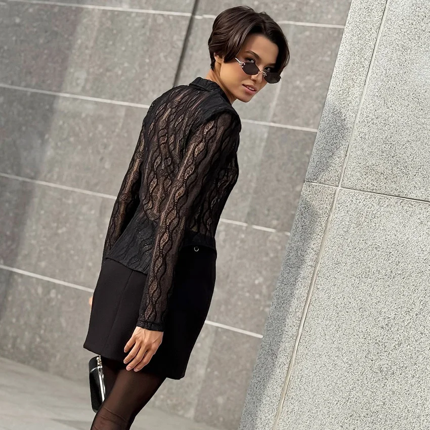 Linad مثير شير الأبيض التطريز البلوزات امرأة الخريف الشارع شيك كم طويل قميص وبلوزة 2025 أنيقة بلوزات من الدانتيل الإناث