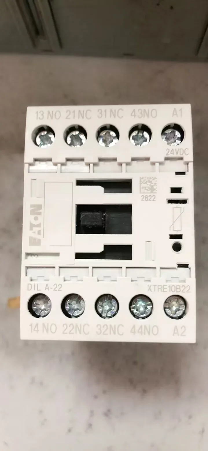 

2025.5 New Imported Eaton Golden Bell Muller DC Contactor EATON DILA-22 24VDC Switch Shooting