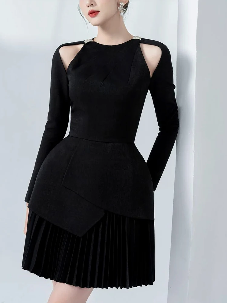 TWOTWINSTYLE Temperament Spliced Pleated Dress For Women O Neck Long Sleeve High Waist Backless Formal Dresses Female KDR507305