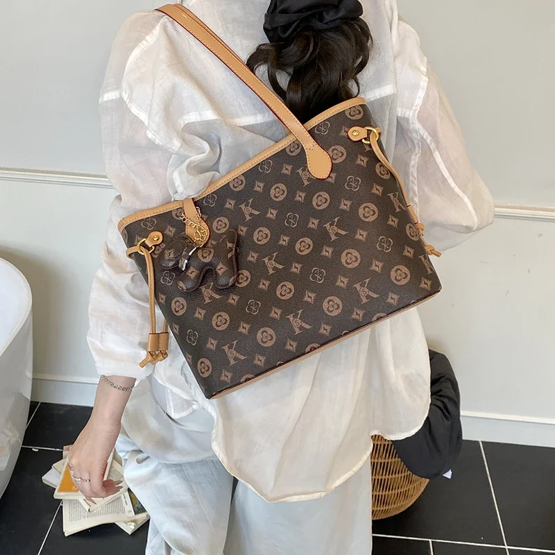 

Luxury Popular Zipper Shoulder Bag Designer Tote Purse Ladies Elegant Chain Strap Crossbody Bag Suitable For Daily Use