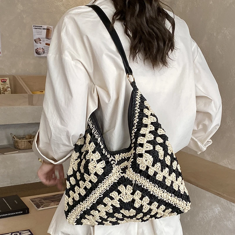 

Large Capacity Women Straw Handbags Tote Bags Casual Female Big Hollow Out Shoulder Bag Fashion Ladies Messenger Bags for Women