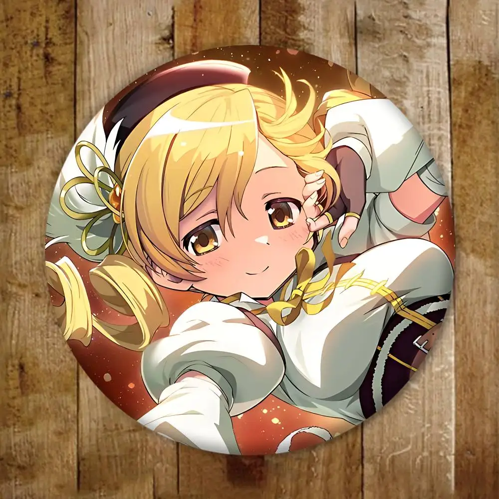 Tomoe M-Mami شارات الإبداعية صفيح لينة زر دبابيس الحيوان أيقونة بروش التلبيب على ظهره شارة الملحقات دبوس