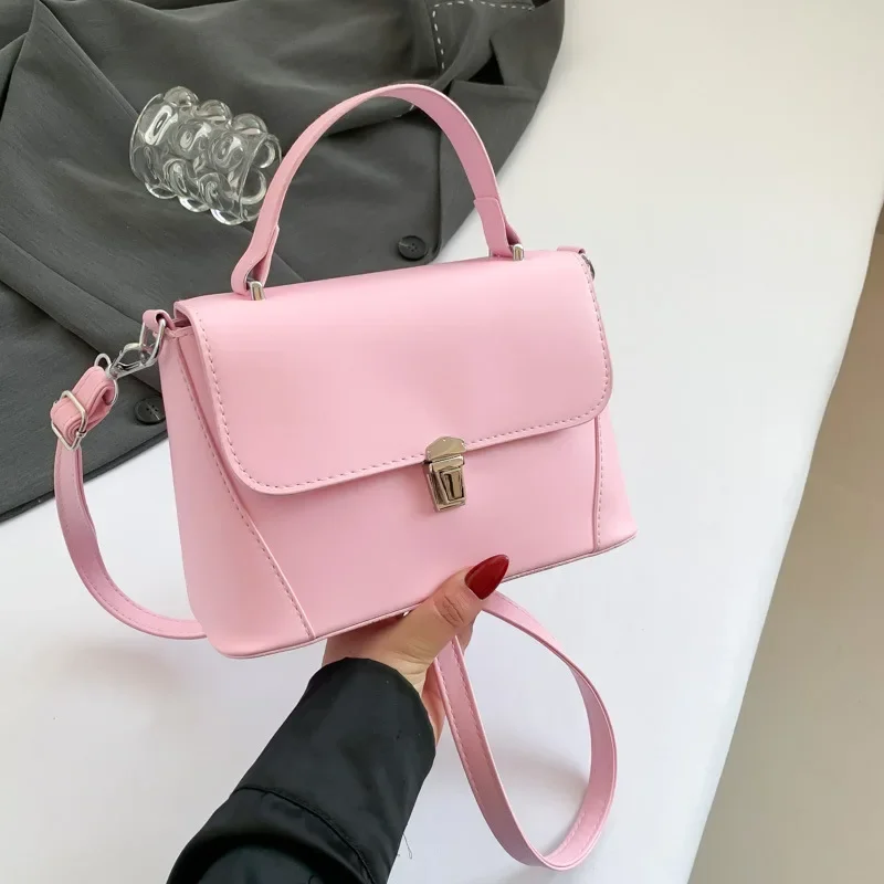 Niche design Korean version of high-value simple texture handbag  spring and summer new versatile ins messenger bag women