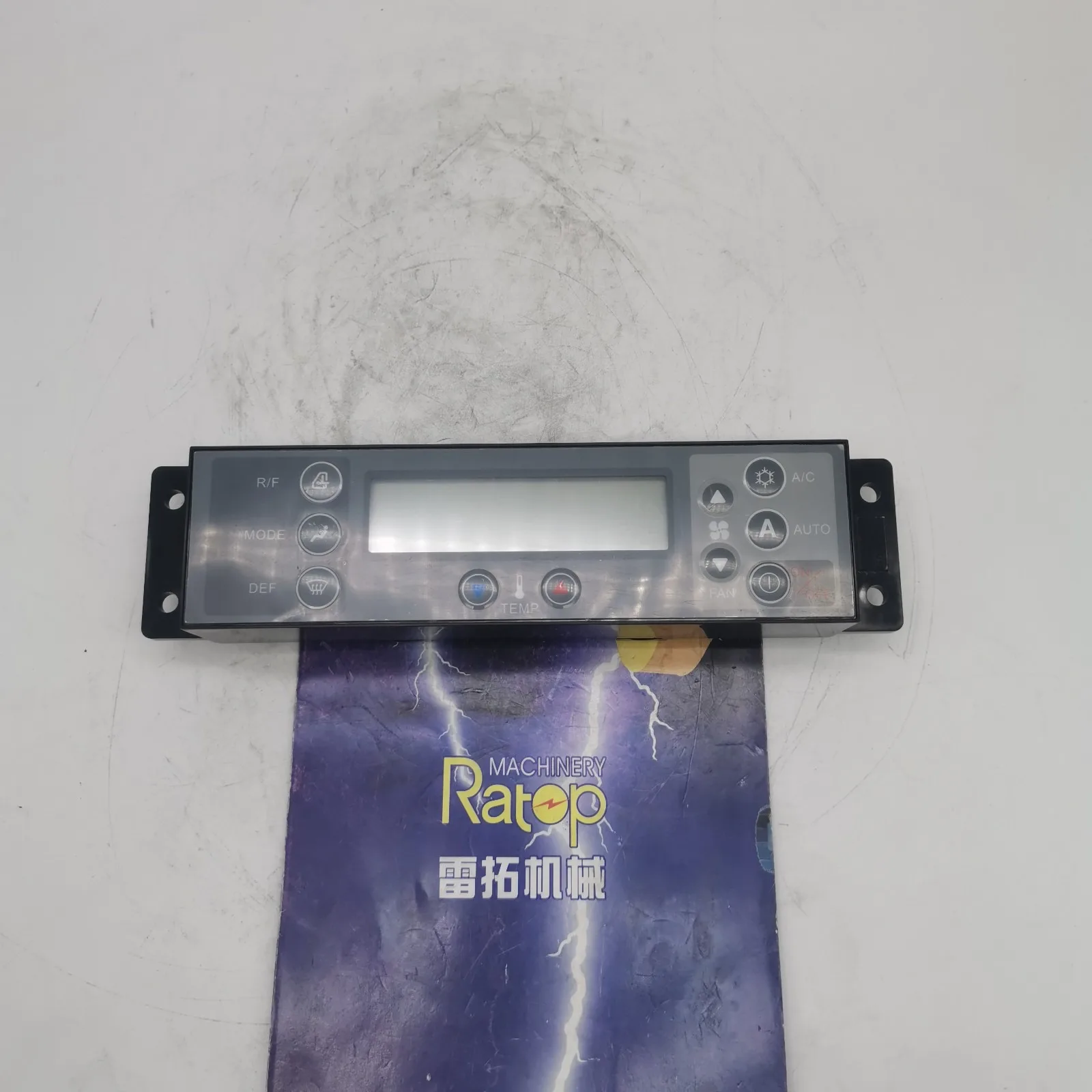 

51586-17813 SK200-8 SK210-8 SK250-8 Контроллер кондиционера экскаватора 5158617813