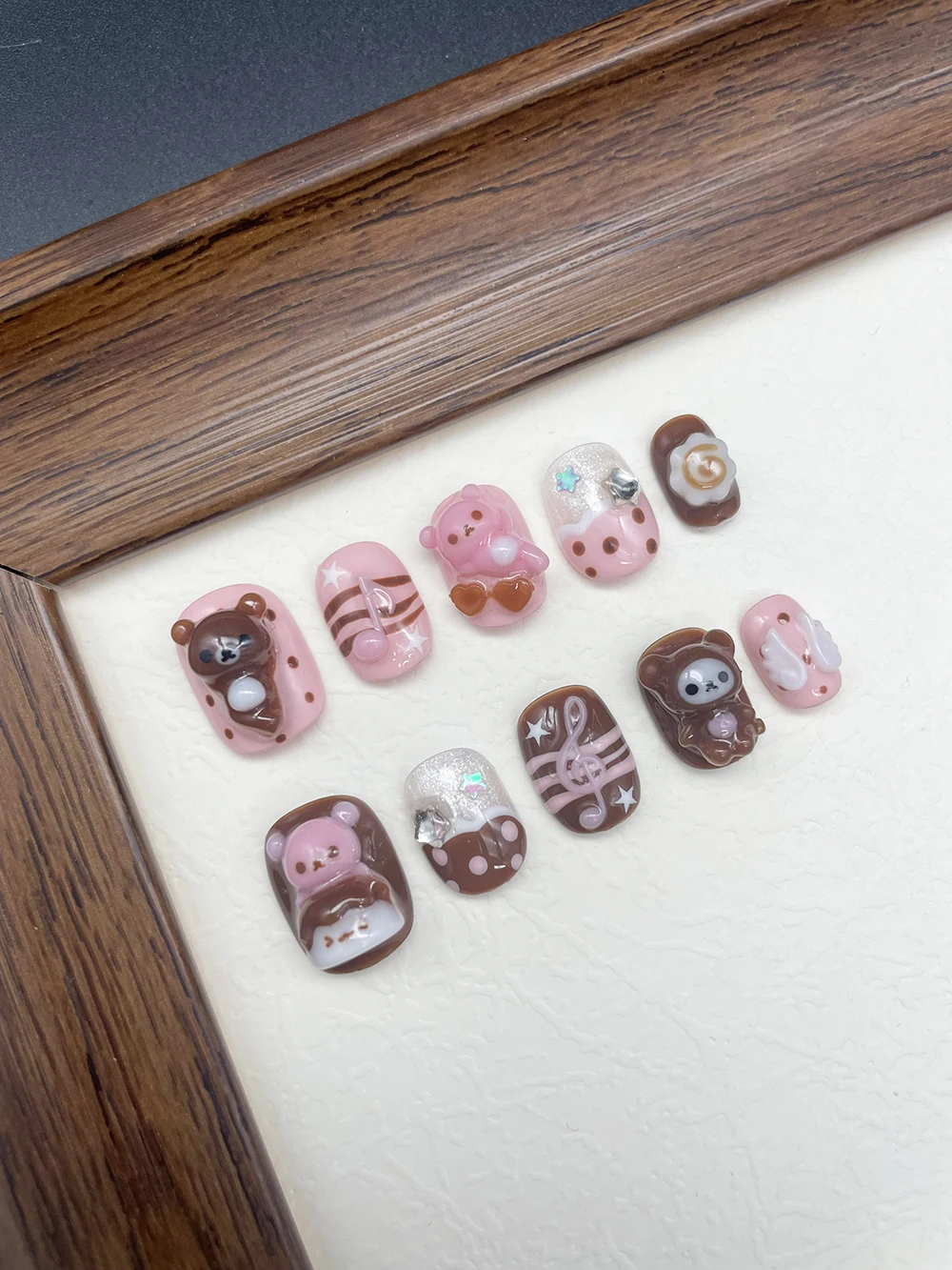 

Sweet 3D Rilakkuma Press On Nails Art Dessert Chocolate Short Round Shape Fake Nails Sticker Cartoon Little Bear Nails Gift