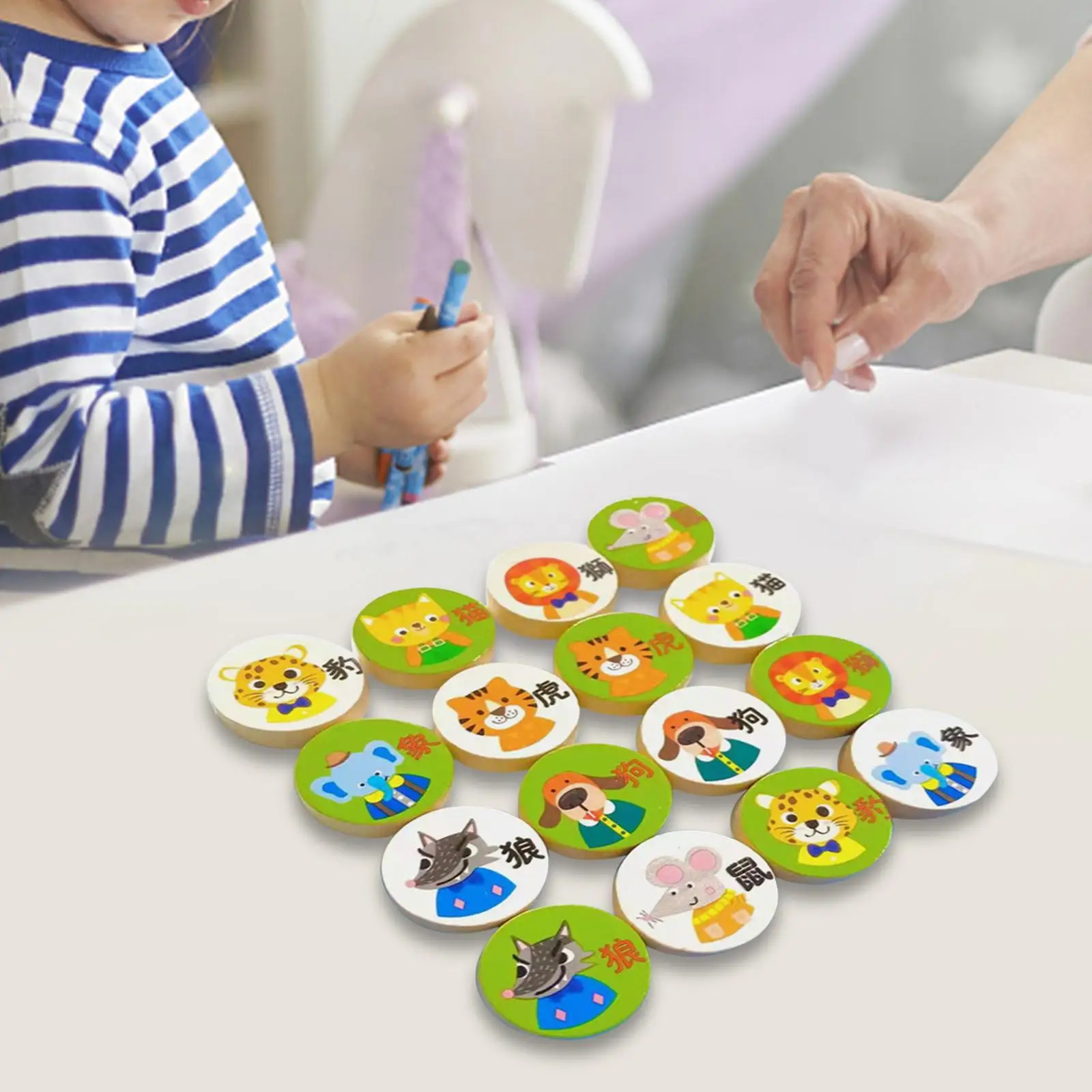 

16Pcs Animals Chess Pieces Interactive Game Pieces Early Learning Educational Pieces Toys for Parent Child Interaction Gifts