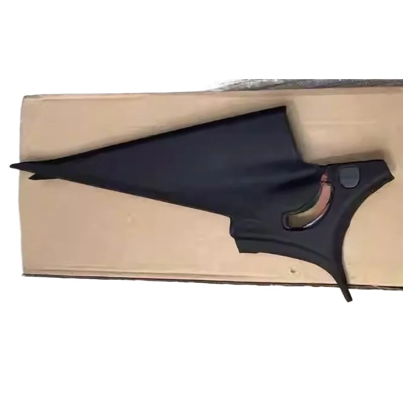 

84540904 Оригинальные внутренние накладки на задние треугольные окна (C-стойки) для Cadillac CT5, левая и правая