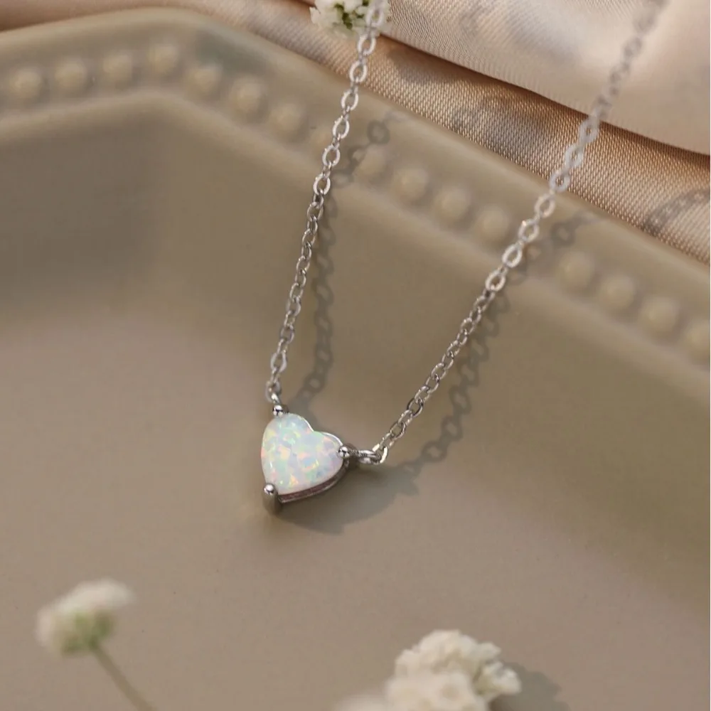 

2025 Новые бутиковые украшения на шею, роскошная и элегантная форма, благородная текстура, женская универсальная цепочка на шею