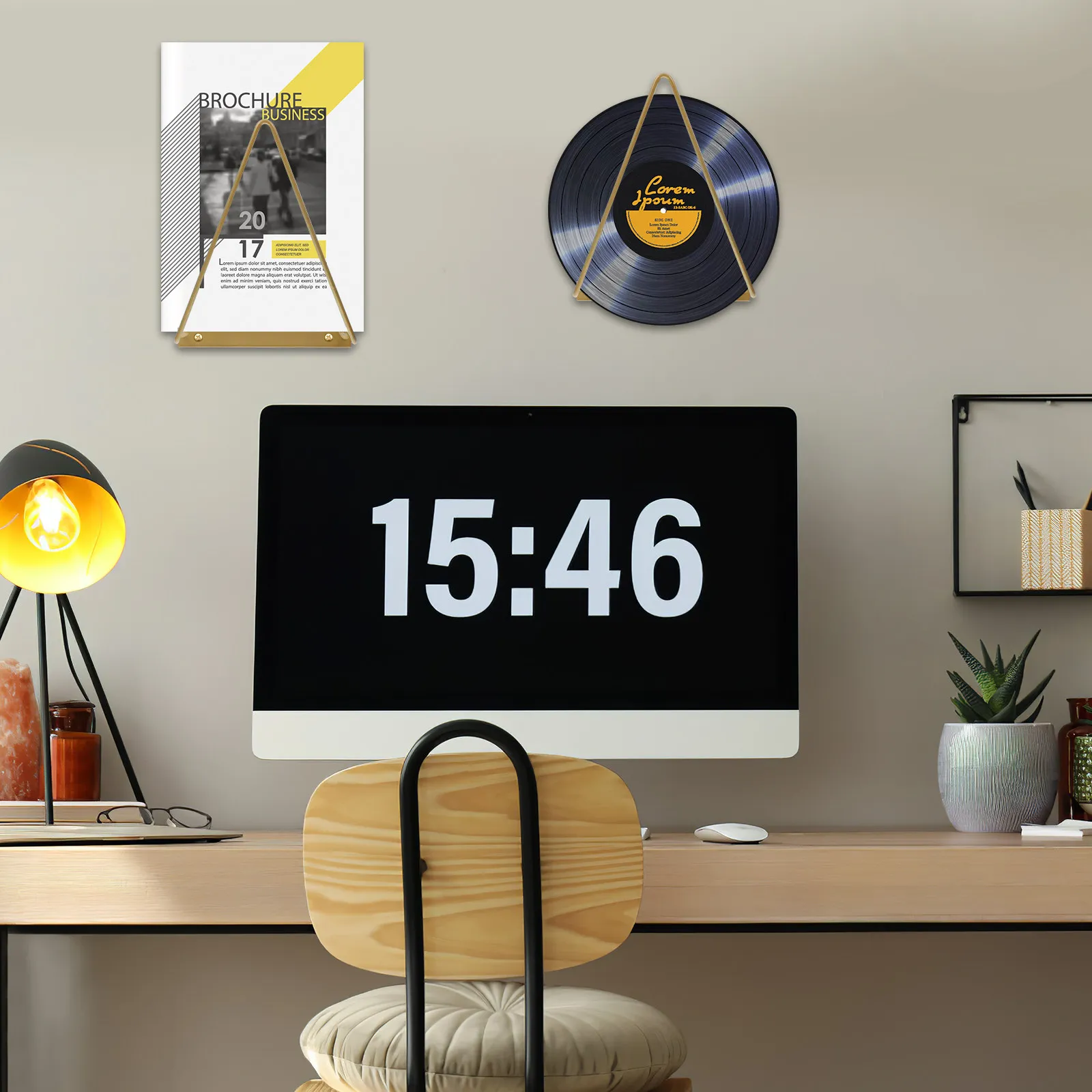 Wall Mount Storage Rack Heavy Duty Iron Triangular Design For Vinyl Records Albums Magazines Display Wall Mounted Shelf