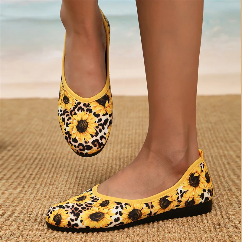 New Summer Style Fashionable Comfortable Elegant and Versatile Casual Wear-resistant Flat Soft-soled Floral Shallow-soled Shoes