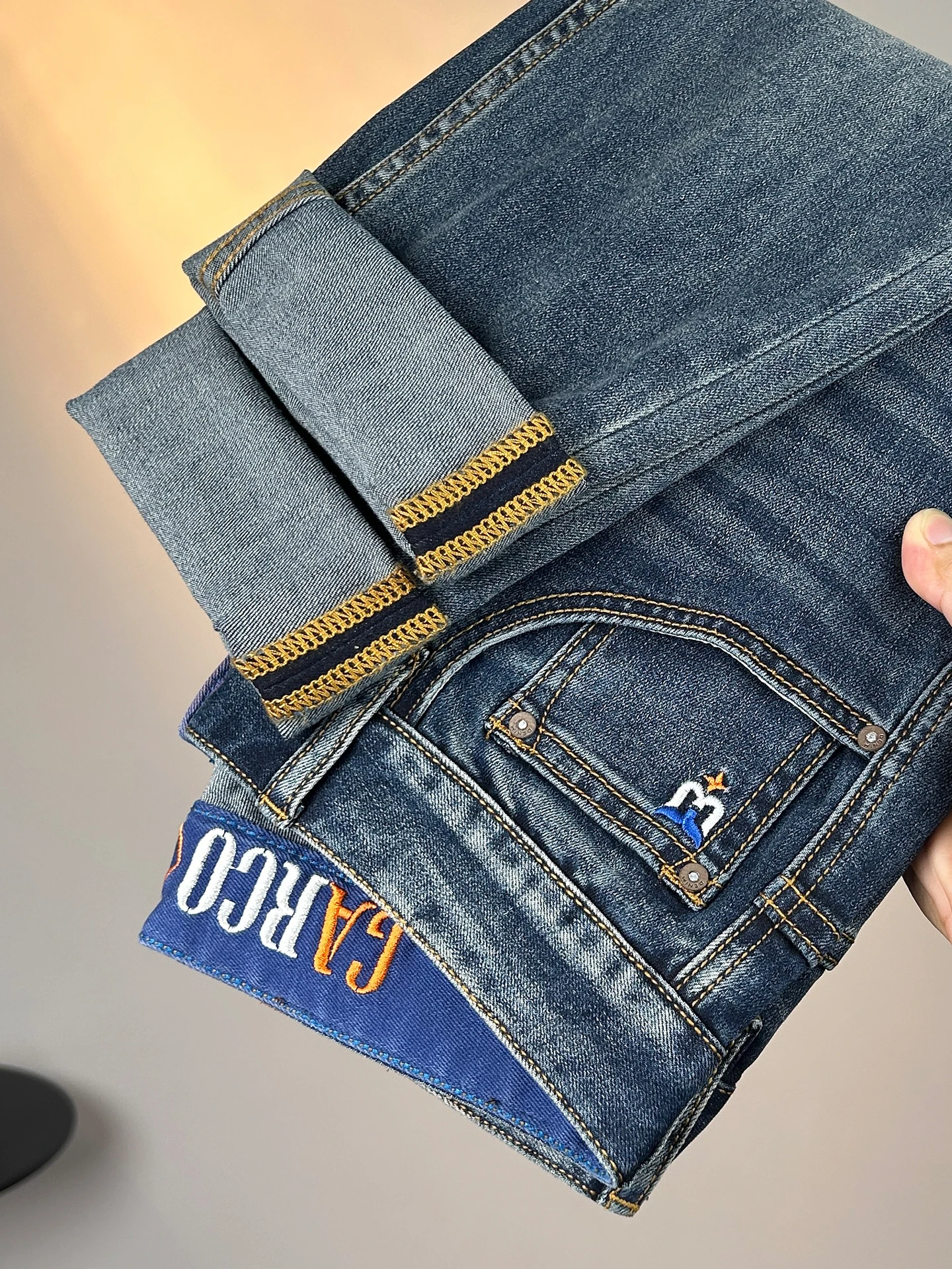 

Мужские джинсы прямого кроя класса люкс: комфортные, эластичные, в американском стиле, для осени и зимы