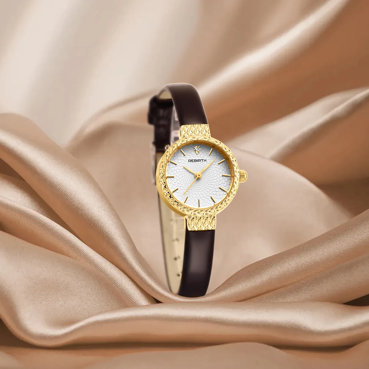 

Модные деловые литературные и универсальные кварцевые часы в римском масштабе