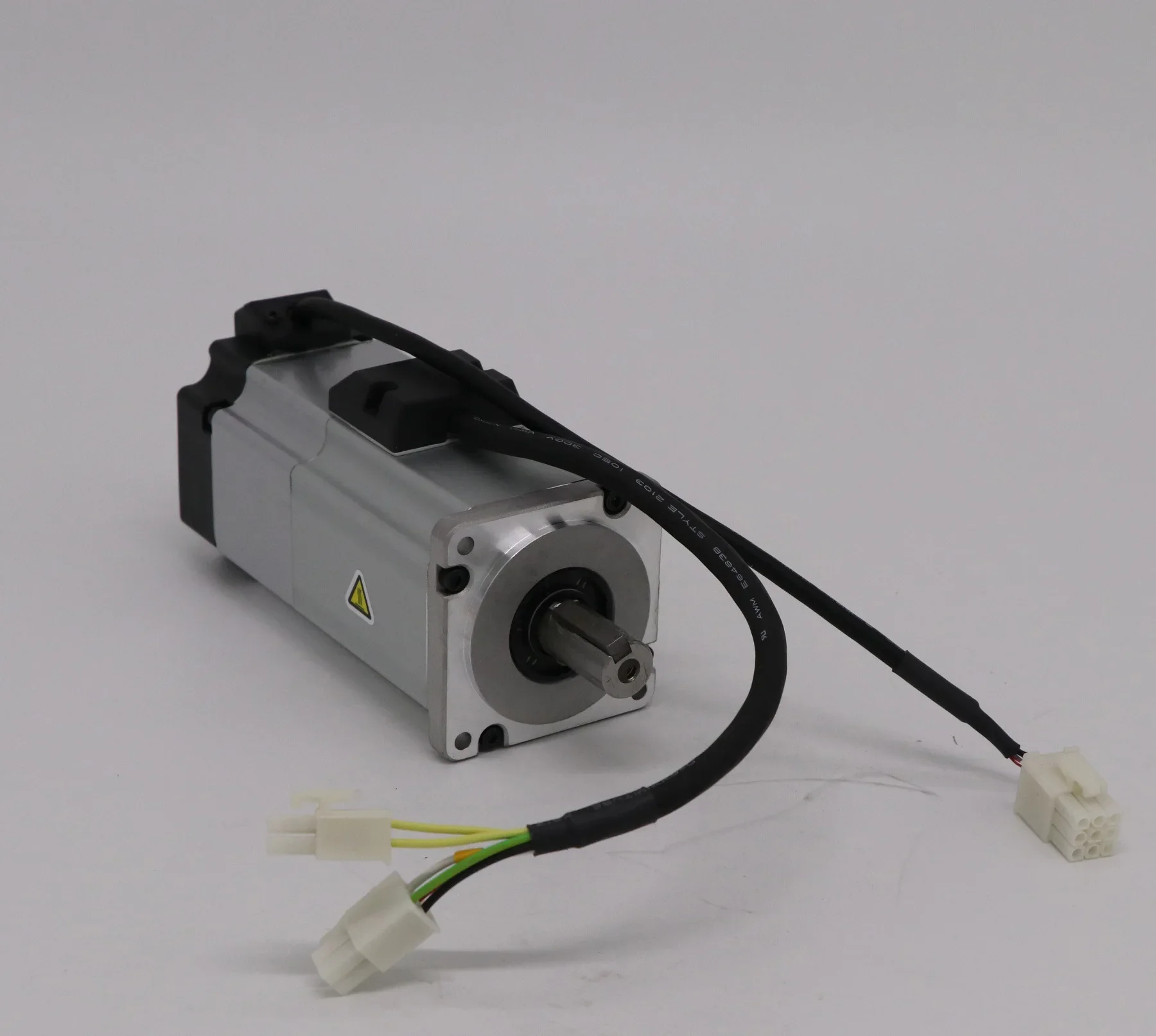 Panasonic MINAS A6 Series 3000r/min 0.32N.m 100W AC Servo Motor MSMF012L1U2M MSMF012L1V2M MHMF012L1U2M MHMF012L1V2M