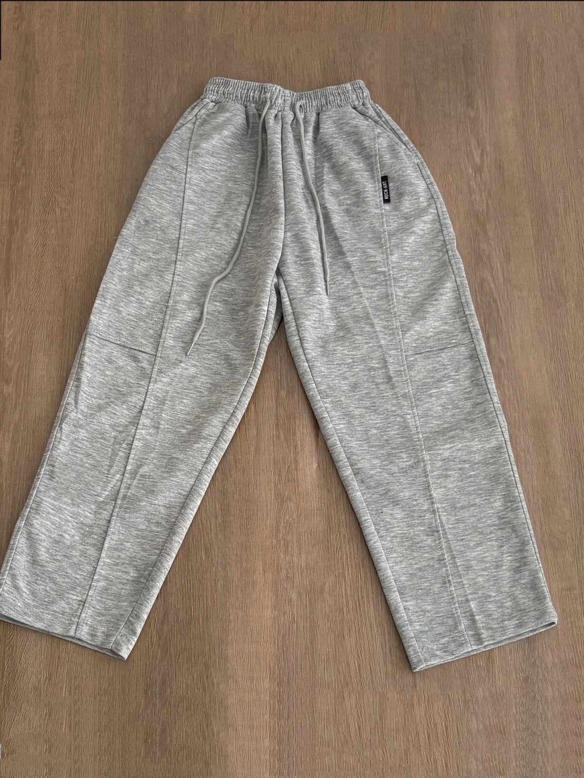 2026 Neue Frühlings-Freizeithose für Kinder, Schwarze Jogginghose mit Elastischem Bund und Geradem Bein für Jungen, Lockere Hose mit Taschen – Detail 16