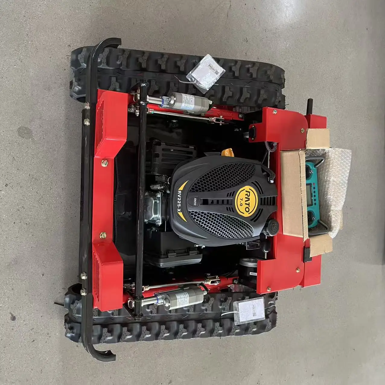 Smart home lawn mower,  fully  automatic  and  powerful  climbing, easily  remove s grass  and gives  your garden  a new look