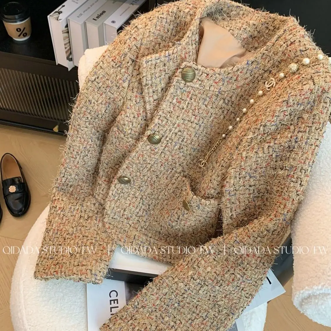 

2024 Women's New Spring Autumn Small Fragrance Tweed Coats Female Short Loose Jackets Ladies O-neck Pockets Overcoats Q187