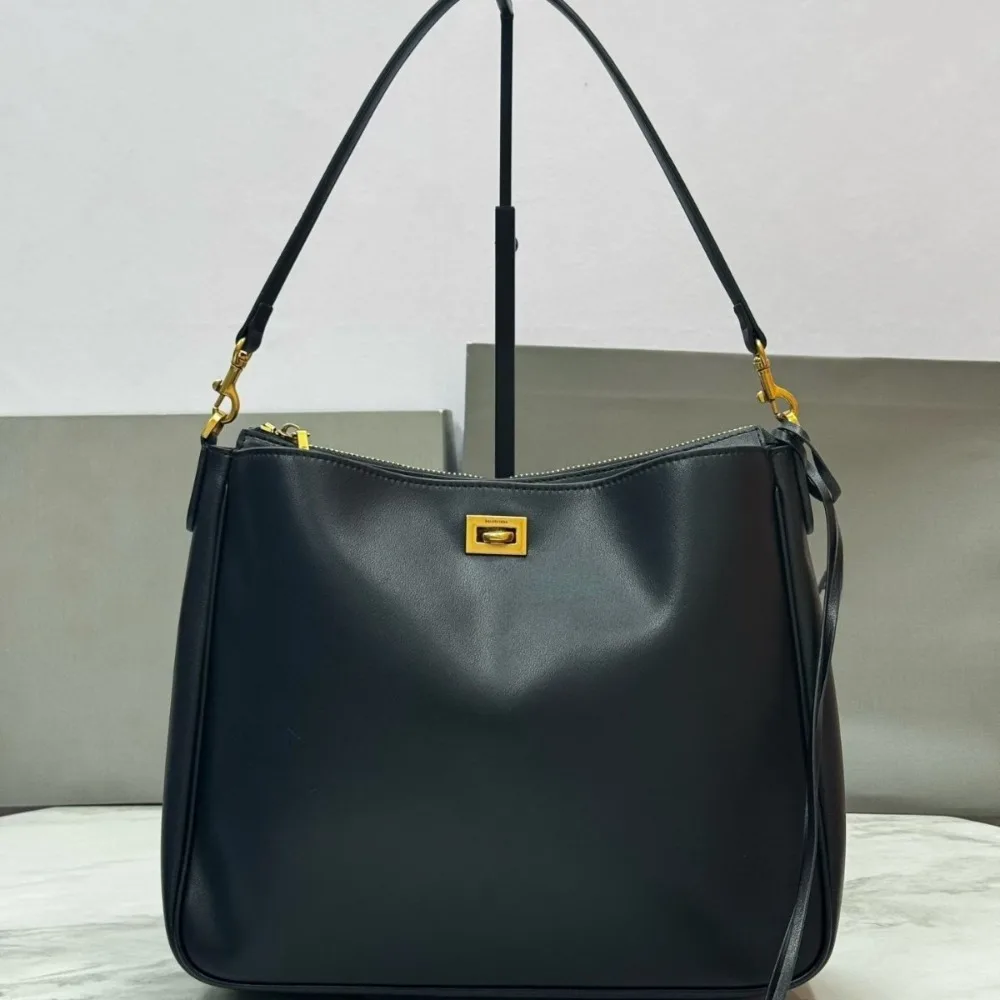 

Premium Leather Women's Bags Large-capacity Commuting Shoulder Bucket Unique Texture Fashionable Simple and Classic Daily