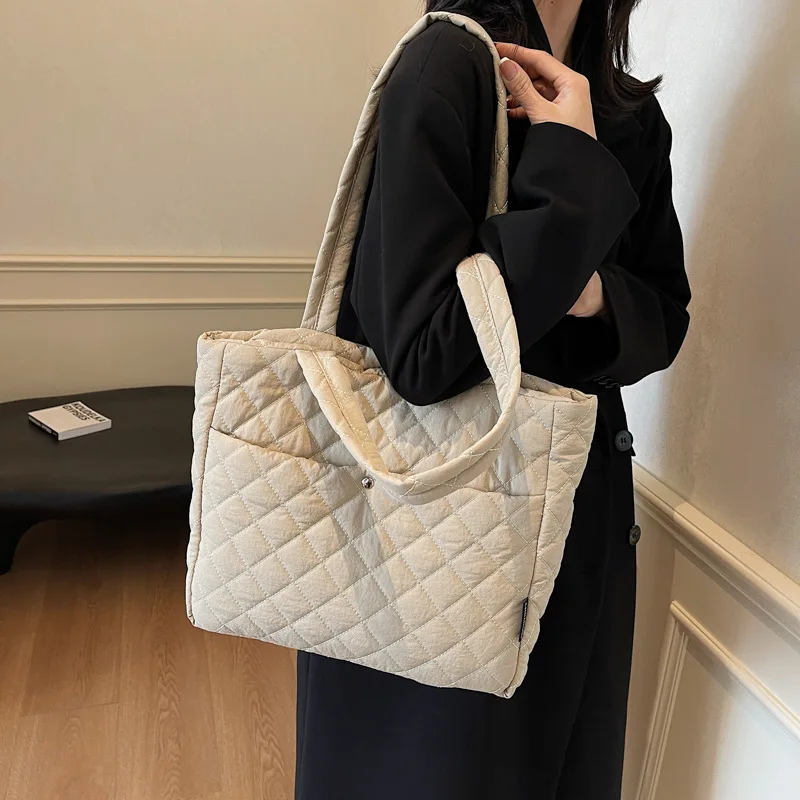 

2025 Новинка! Женская большая сумка через плечо из хлопка вместимости. Портативная сумка-тоут с ромбом и рисунком, повседневная и модная