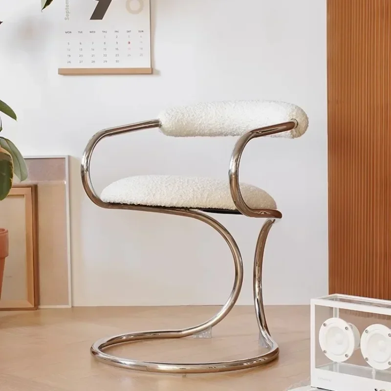 Nordic Luxury Dining Chair Living Room Furniture Coffee Stool Creative Designer Snake Shaped Bedroom Backrest Makeup Chairs
