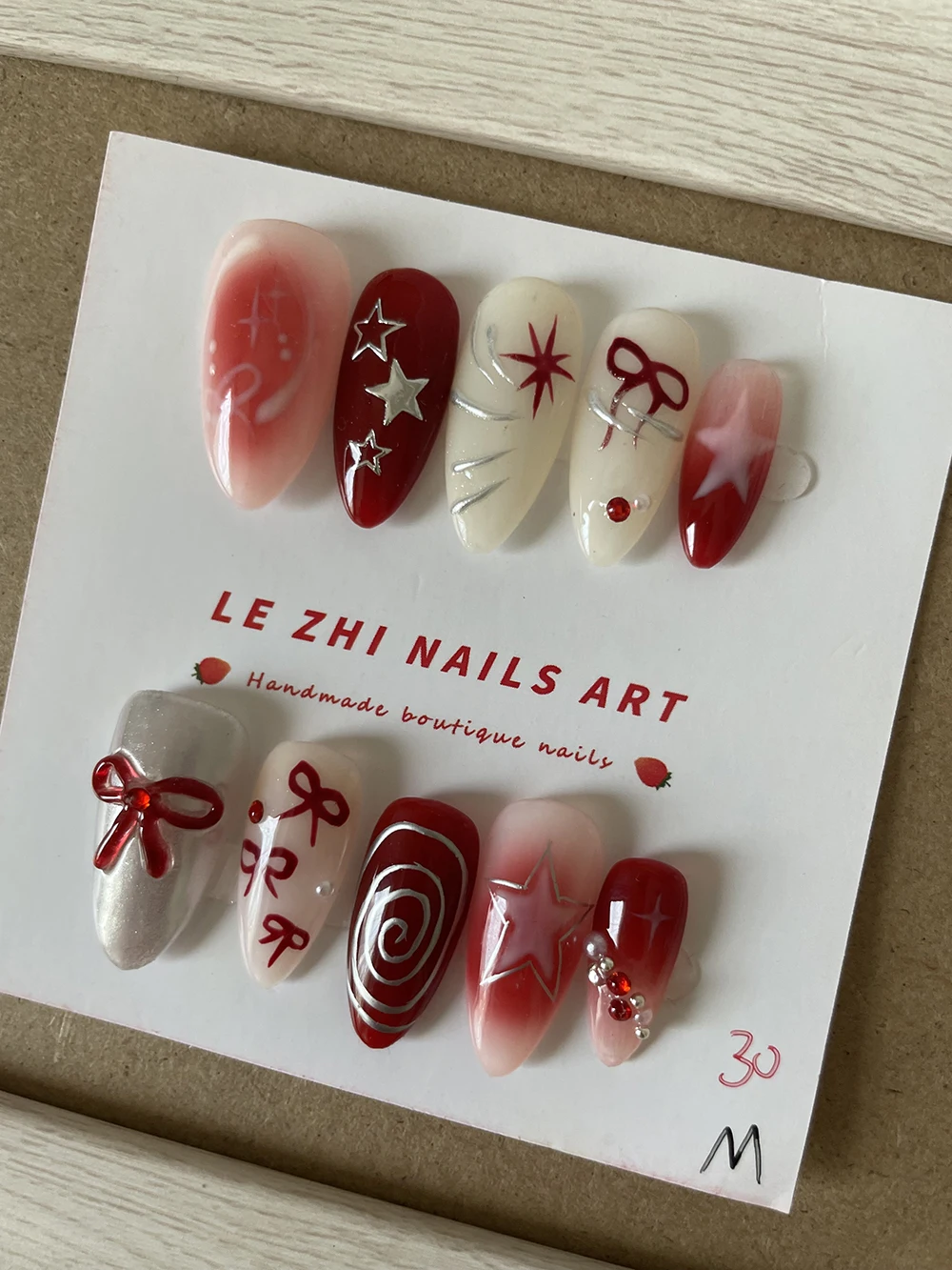 M Size Special Offer Gentle French Hand-drawn Bow Pearl Glitter Tulip Fake Nail Stars Dot Line Butterfly Handmade Nail Art view 5