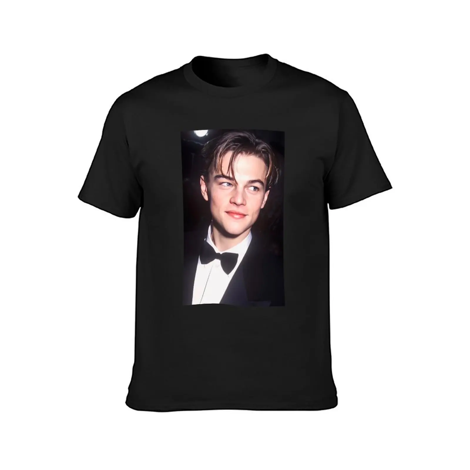 Young Leonardo DiCaprio Design T-Shirt summer top kawaii clothes boys animal print heavyweights mens t shirt graphic