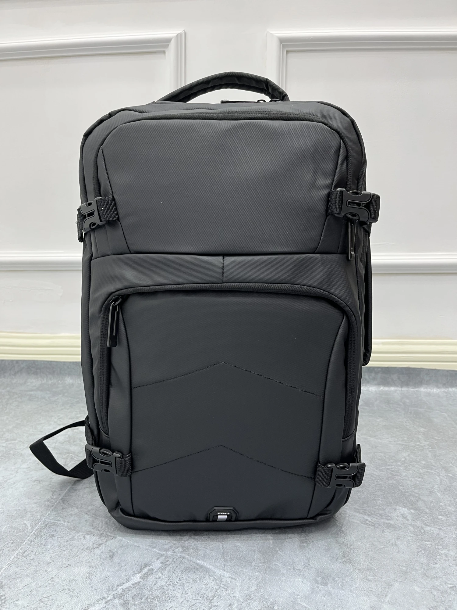 Luxury Large Business Backpack For Men Women 15.6\